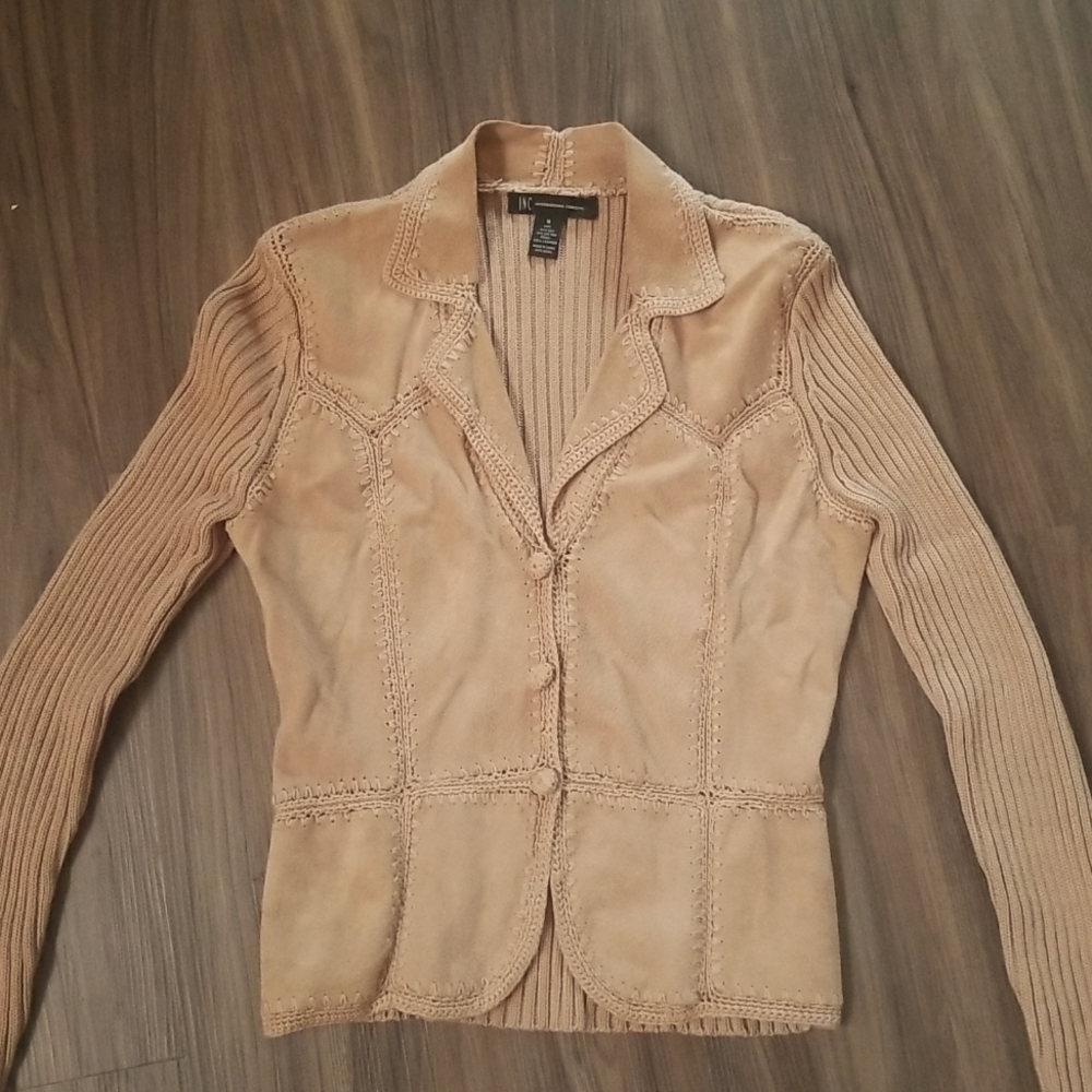 INC. size M. Camel color